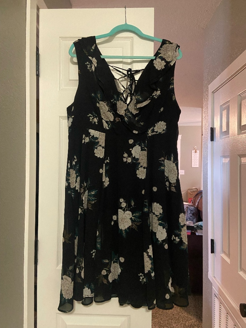 TORRID | Black Floral Skater Dress | Size: 14 | Black/Gold/Green/White/Tan